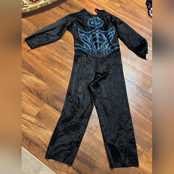 Kids costumes small - Picture 1 of 4